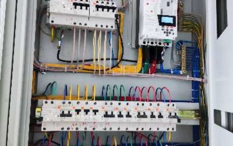 【智能开关】- 智能空开，智慧微断，塑壳断路器，计量，远程，物联网 -【深圳曼顿科技有限公司】