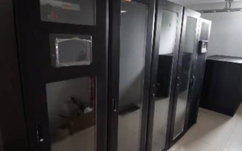 【服务器机柜】- 单排服务器机柜，内含动环监控系统设备，精密空调，U -【北京骏明电子技术有限公司】