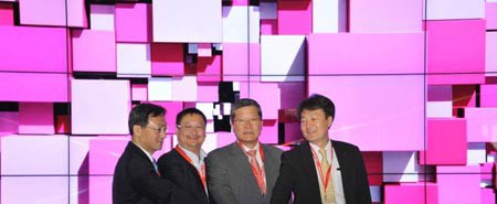 InfoComm2012开幕 LG商用军团震撼亮相
