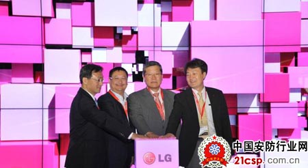 InfoComm2012开幕 LG商用军团震撼亮相