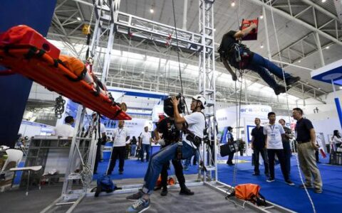 第五届中国-亚欧安防博览会在新疆乌鲁木齐开幕