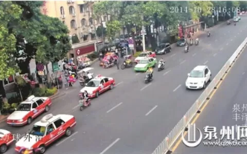 电子眼抓怕交通违规现象 福建泉州整治显成效