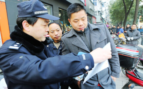 武汉民警教民工春节安全防范知识
