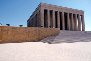 海湾积极打造国际知名品牌