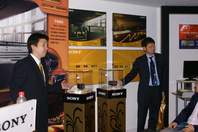 Sony推出高性能一体化变焦摄像机新品
