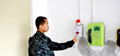 四川北川警民联合研发新型校园智能安防系统“校安宝”