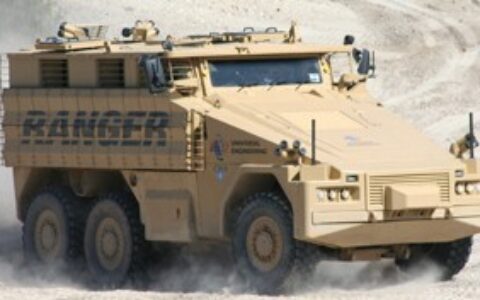 英国展出“巡逻骑兵”防护巡逻车