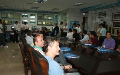 巴西企业家考察团莅临美电贝尔参观交流