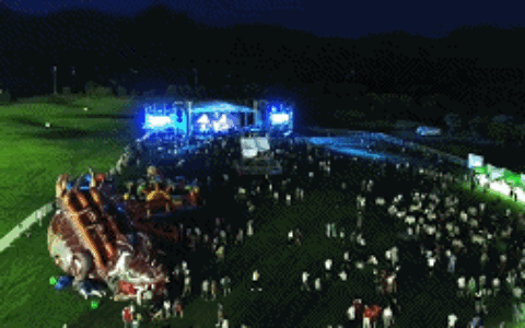 没什么事儿是一场荷尔蒙爆棚的音王音乐节解决不了的