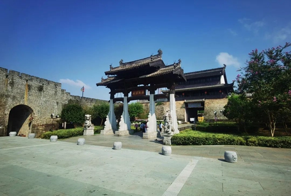 匠心守护，文脉传承|天地伟业AI走进徽州历史文化博物馆