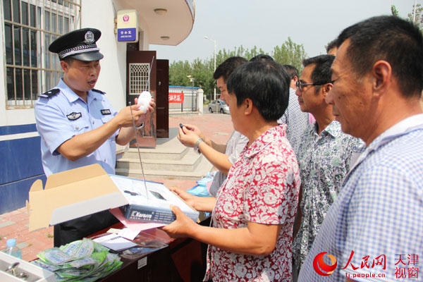 天津市3000名民警进社区 宣传防范知识整改安全隐患