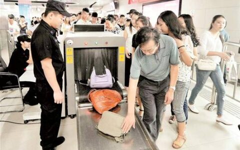 武汉地铁实现全线安检