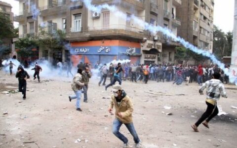埃及首都流血冲突致11人死 千余人伤